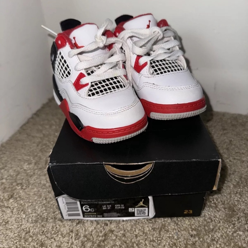 Nike Air Jordan 4 Retro Fire Red White Black BQ7670-160 Td Toddlers Size 6C - Picture 2 of 8
